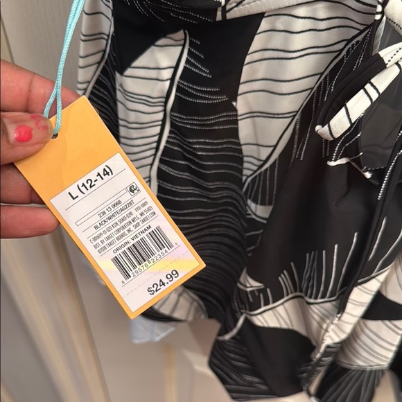 Kona Sol Black and White Patterned Women's Top. Womens size L 12-14 - Picture 3 of 5